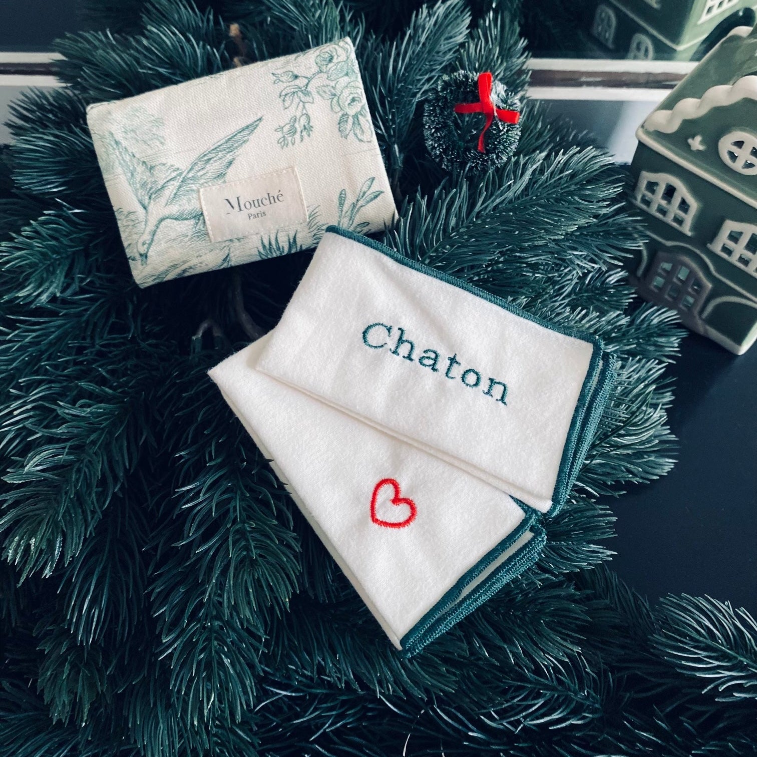 Secret Santa - Pochette L'Essentielle 2 mouchoirs brodés