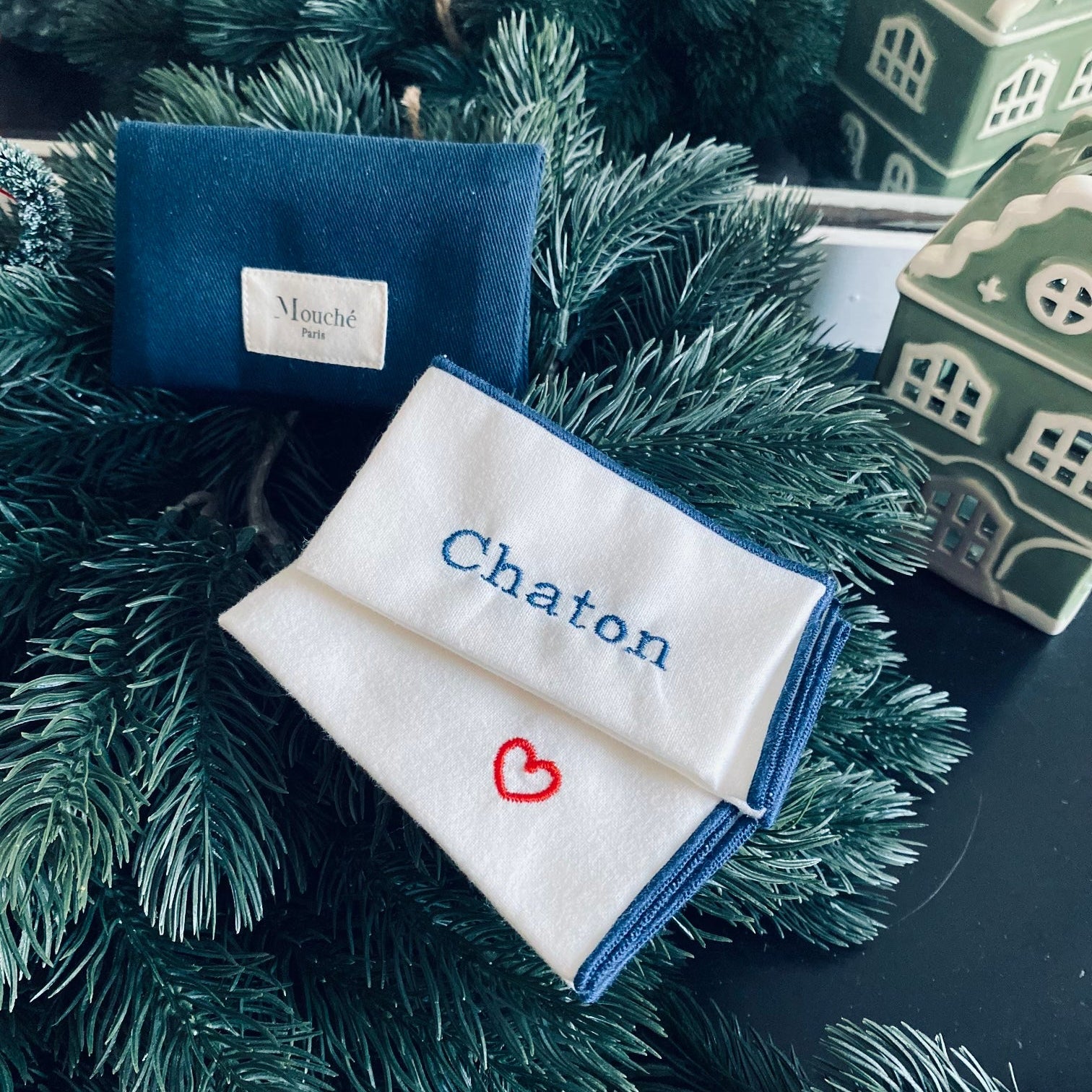 Secret Santa - Pochette L'Essentielle 2 mouchoirs brodés