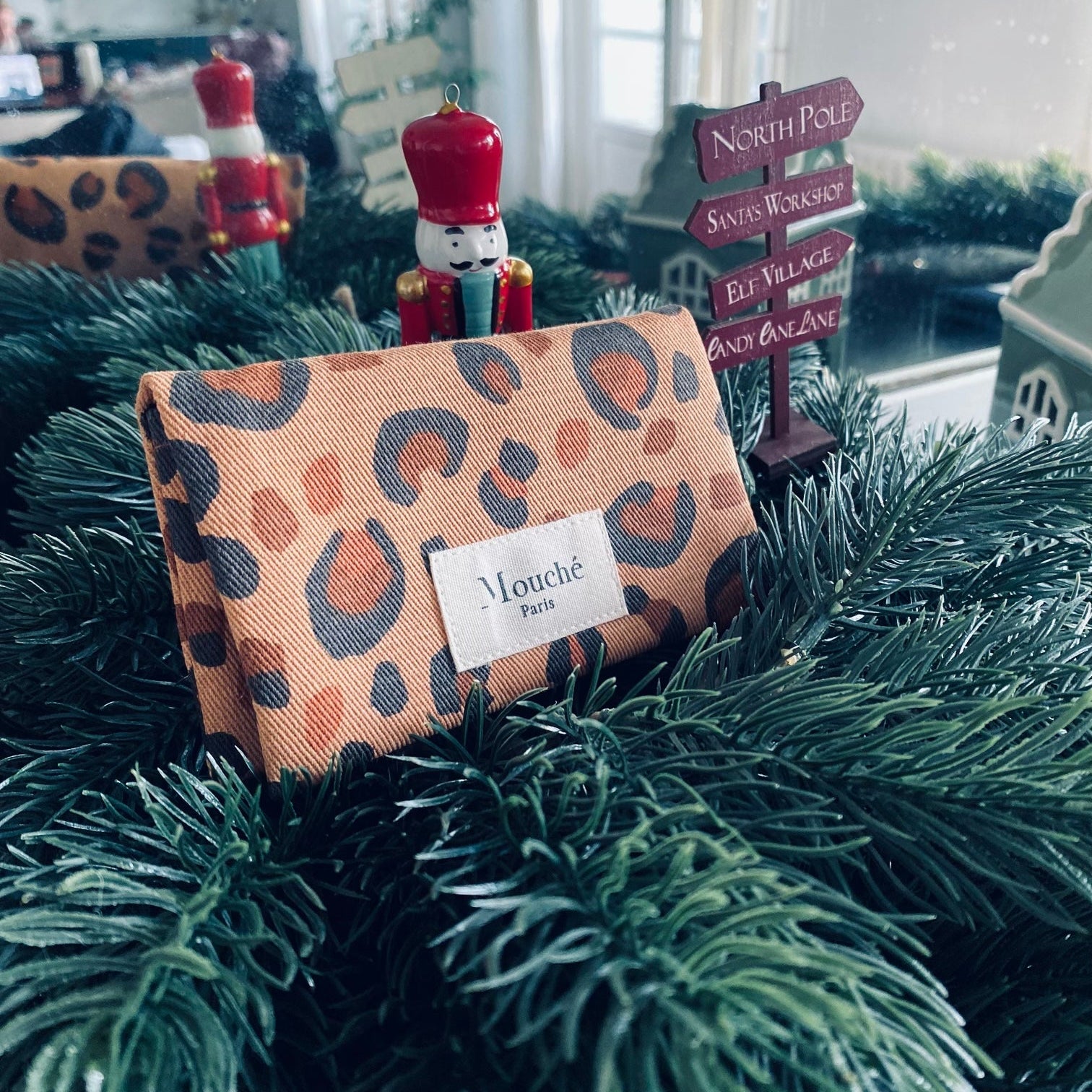 Secret Santa - Pochette L'Essentielle 2 mouchoirs brodés